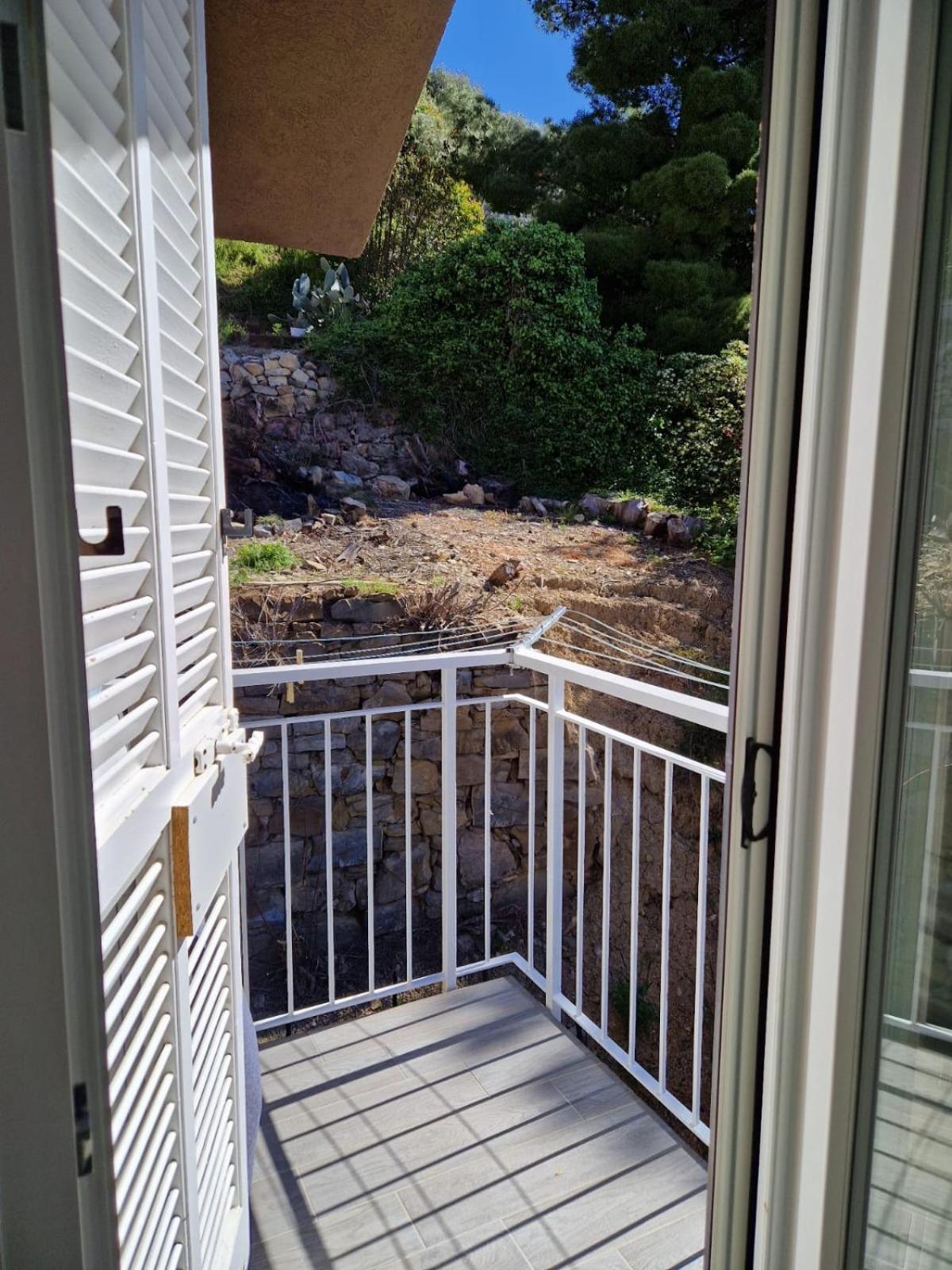 Apartament La Finestra Sul Golfo Ospedaletti Zewnętrze zdjęcie